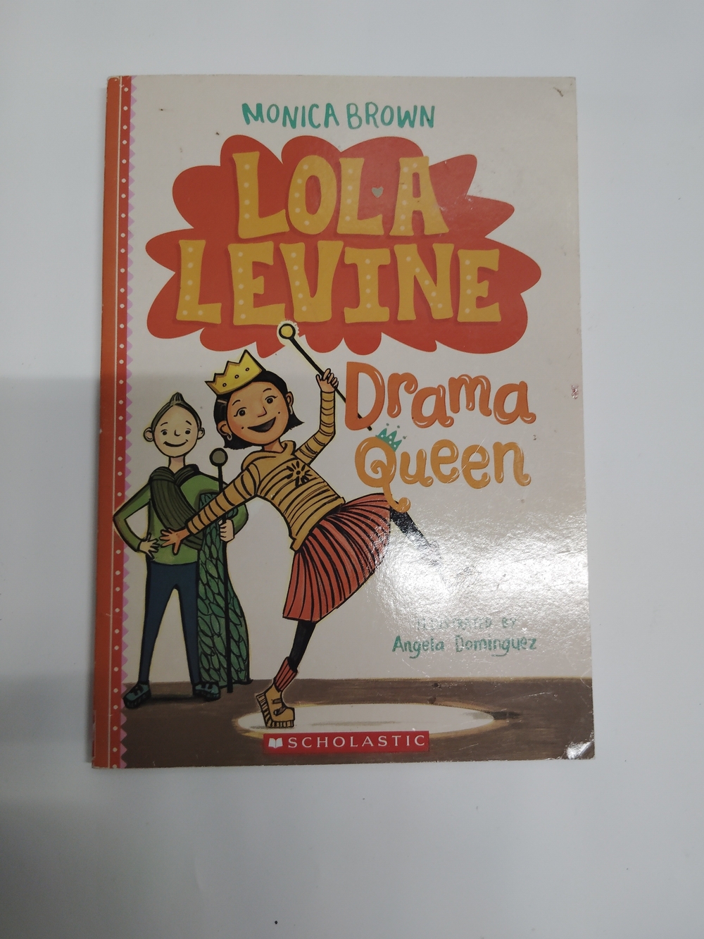 Scholastic Lola Levine Drama Queen - Orange, Yellow, Red, Brown